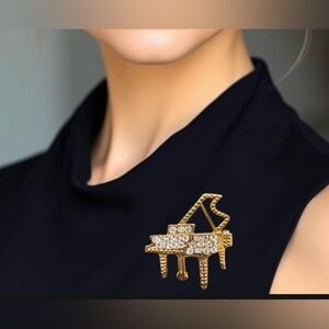 Grand Piano Brooch/Pin with Clear Rhinestones